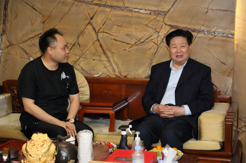中国中小企业协会会长李子彬与华一世纪董事长单海洋交流